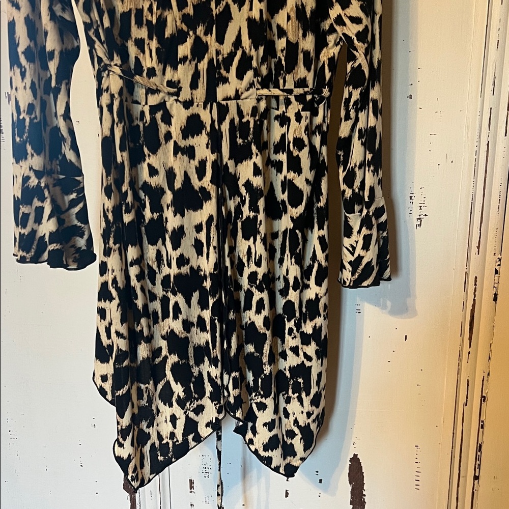 Cato Black and Cream Patterned Long Sleeve Tunic - Picture 4 of 10